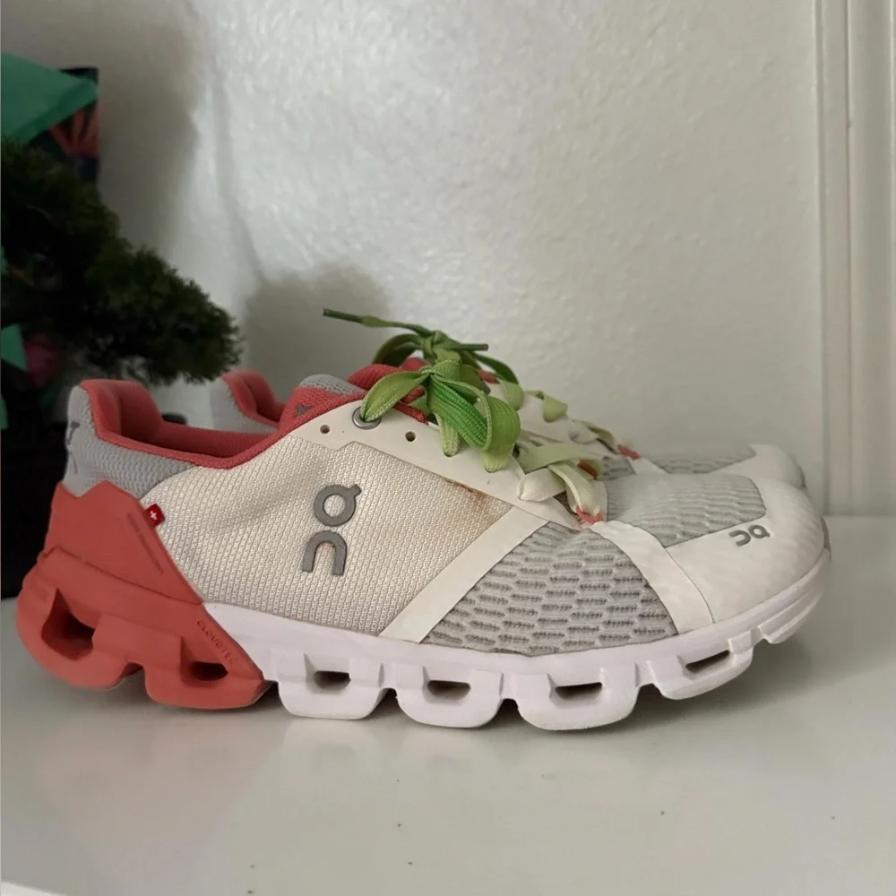 On Running Women's Athletic Shoes in White and Coral with Green Laces - Picture 5 of 8